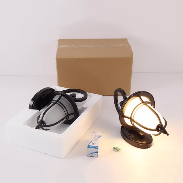 Vintage Outdoor Wall Lantern 106WL – Weatherproof Classic Sconce for Garden & Patio Lighting - Image 4